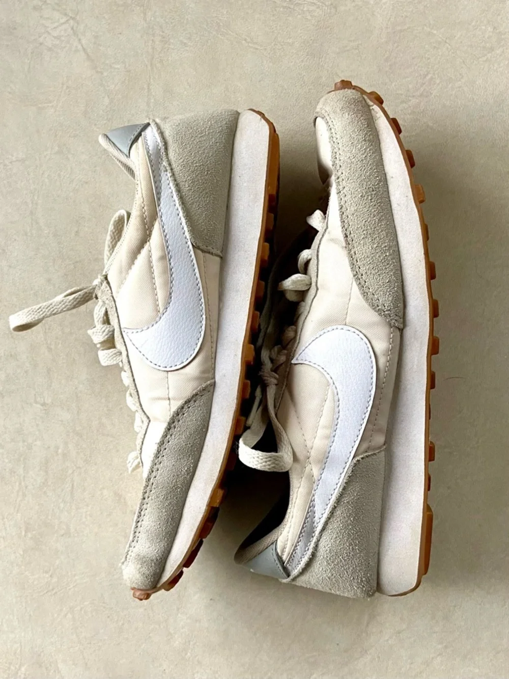 Nike Daybreak White Retro Sneakers - Picture 4 of 10